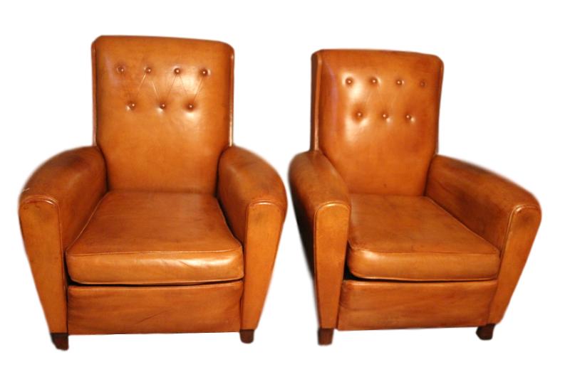 Paire de fauteuils club en cuir fauve club-c