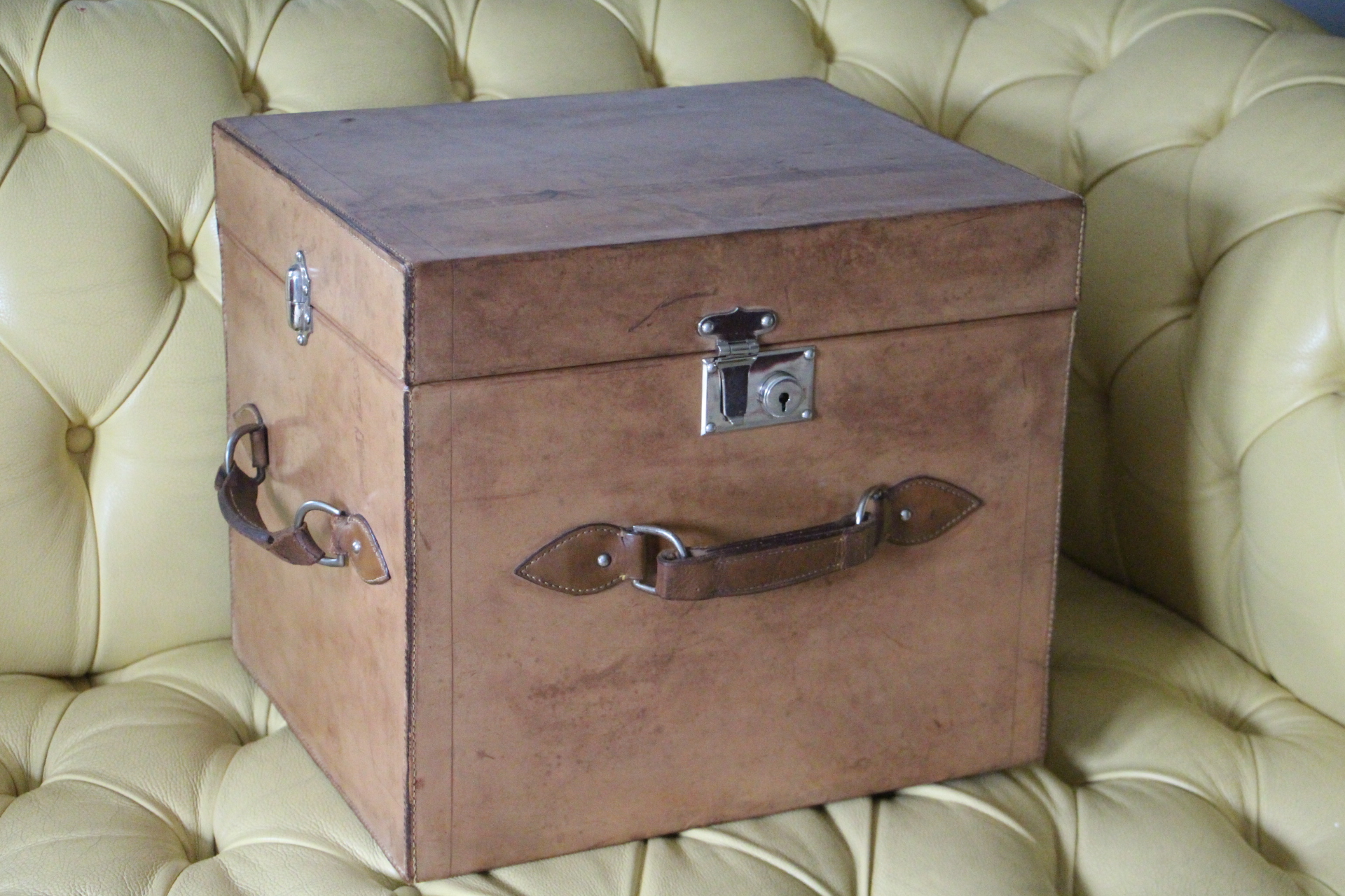 Malle cube à chapeaux en cuir, malle de voyage