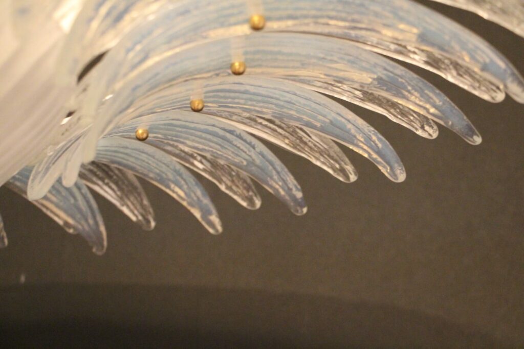 Plafonnier Barovier en verre de Murano irisé et blanc
