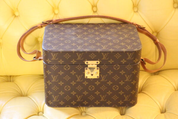 Vanity case Louis Vuitton, boite à bijoux Louis Vuitton à bandoulière