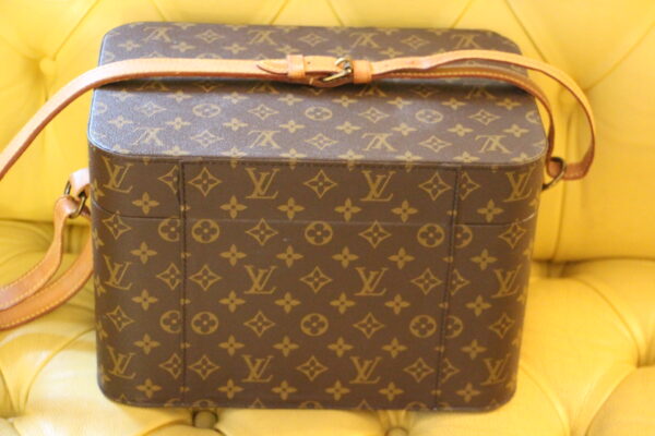 Vanity case Louis Vuitton, boite à bijoux Louis Vuitton à bandoulière