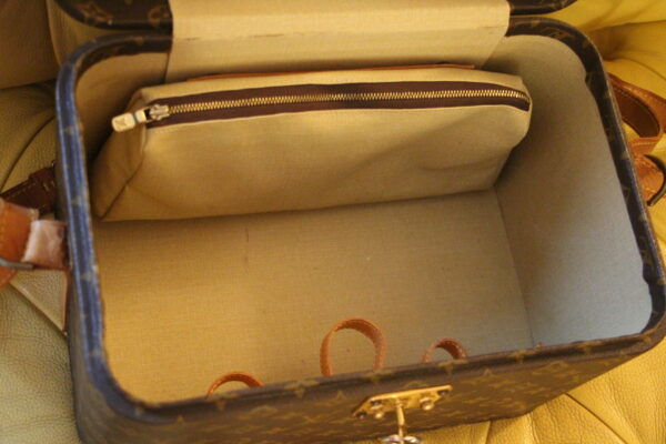 Vanity case Louis Vuitton, boite à bijoux Louis Vuitton à bandoulière