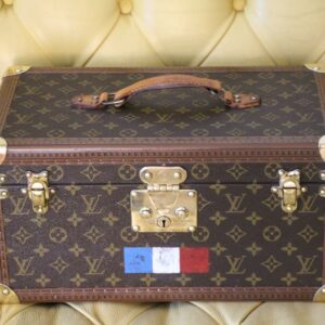 Vanity case Louis Vuitton à drapeau français