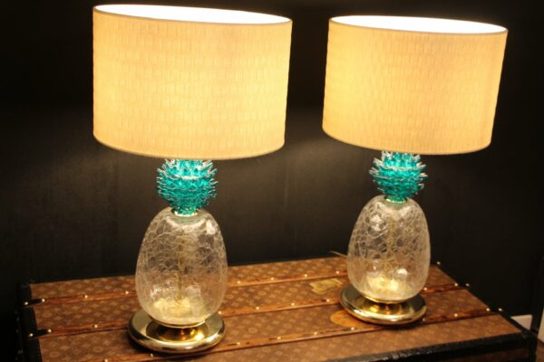 Grande paire de lampes de table à décor d'ananas en verre de Murano vert émeraude