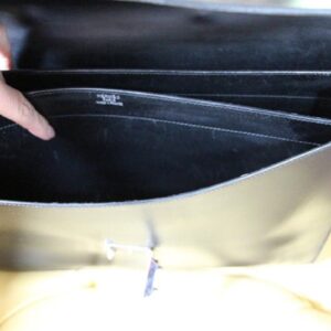 Coffret Hermès rigide en cuir noir pour bijoux et montres sur mesure