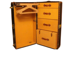 Malle Armoire Louis Vuitton 1930