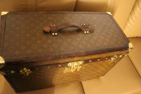 Malle Louis Vuitton à Chapeau