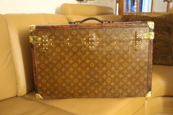 Malle Louis Vuitton à Chapeau