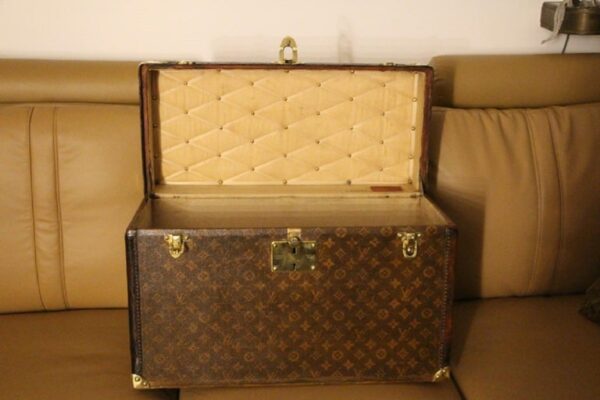 Malle Louis Vuitton à Chapeau