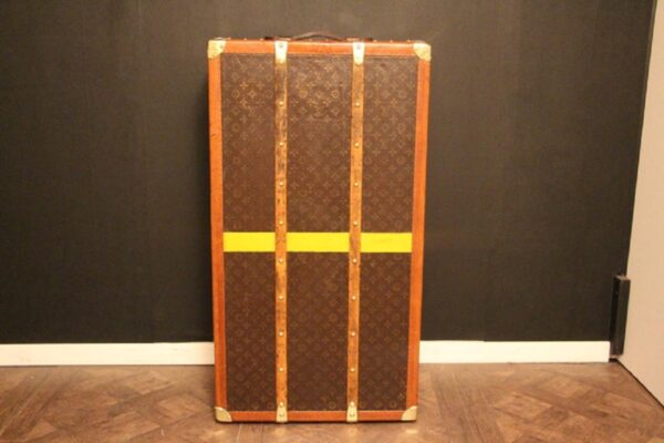 Malle Armoire Louis Vuitton 1930