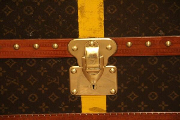 Malle Armoire Louis Vuitton 1930