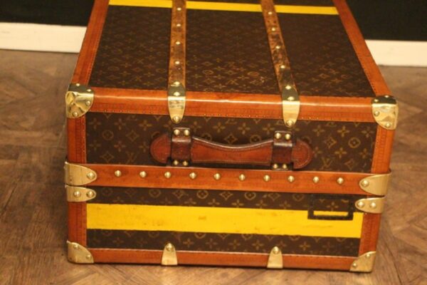Malle Armoire Louis Vuitton 1930