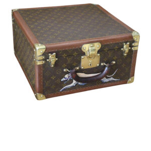 Malle Vuitton à chapeau