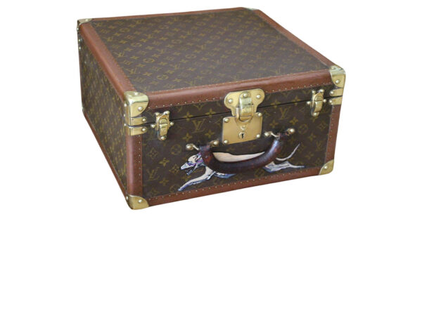 Malle Vuitton à chapeau