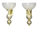 Paire d'appliques en forme de coupe en verre de Murano ivoire et or et laiton