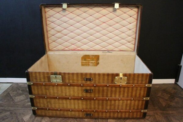 Malle Louis Vuitton en toile rayée