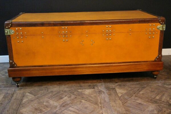 Malle Louis Vuitton orange des années 1900