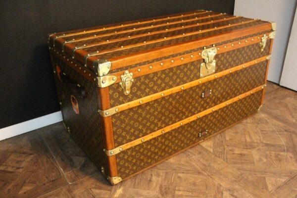 magnifique malle Louis Vuitton