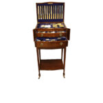 Meuble de rangement à couverts sur pied en canteen de Walker and Hall Sheffield