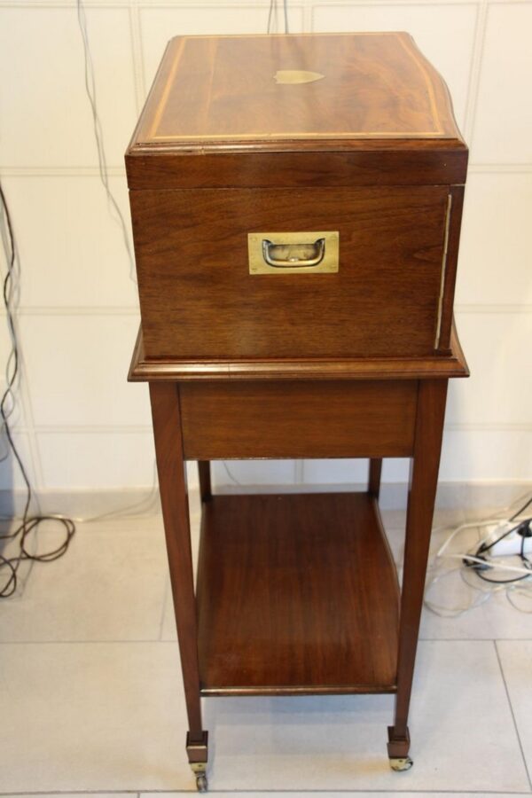 Meuble de rangement à couverts