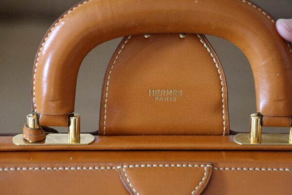 Mallette Hermès en Cuir Doré