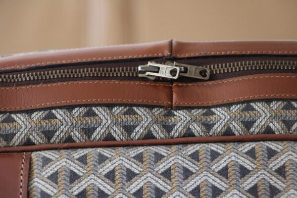 Valise Goyard en toile tissée