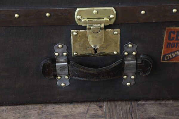 Malle Moynat marron des années 1920