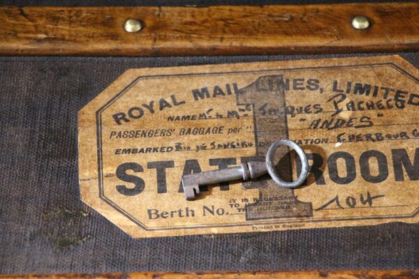 Malle Moynat marron des années 1920