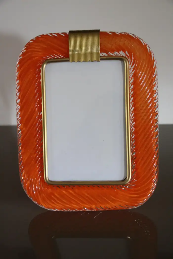 Cadre photo en verre torsadé orange lumineux de Barovier et Toso