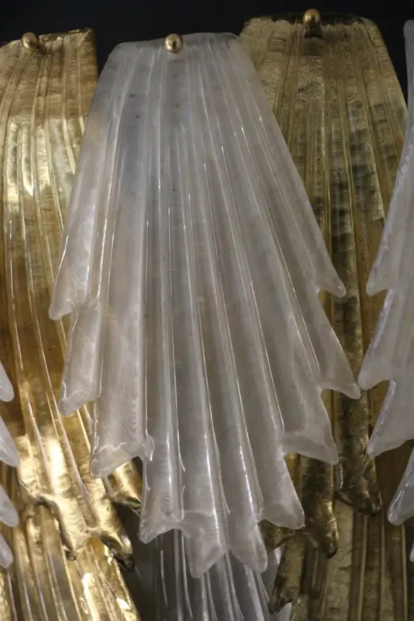 Paire d'appliques en verre de Murano doré et blanc