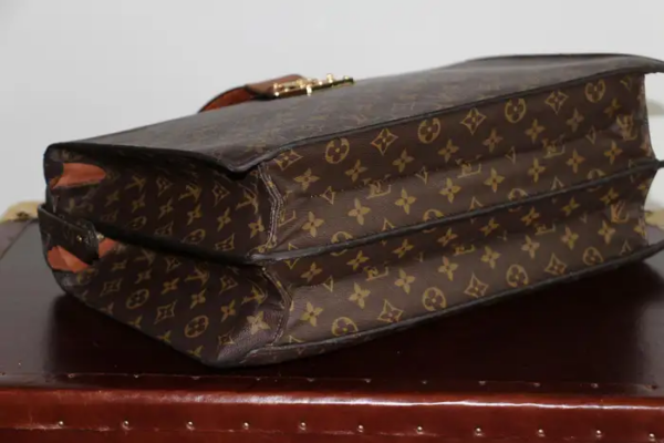 Louis Vuitton porte feuille