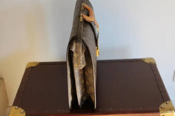 Portefeuille Louis Vuitton à monogramme