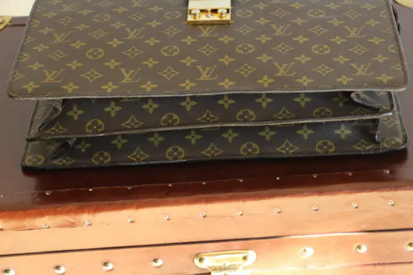 Portefeuille Louis Vuitton à monogramme