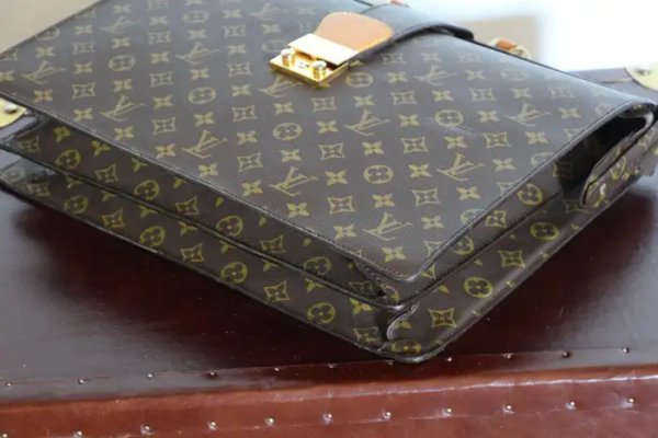Portefeuille Louis Vuitton à monogramme