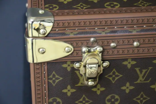 Valise Louis Vuitton modèle Alzer 70