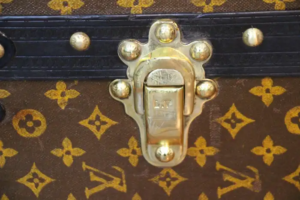 malle Louis Vuitton en toile tissée