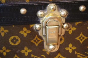 malle Louis Vuitton en toile tissée