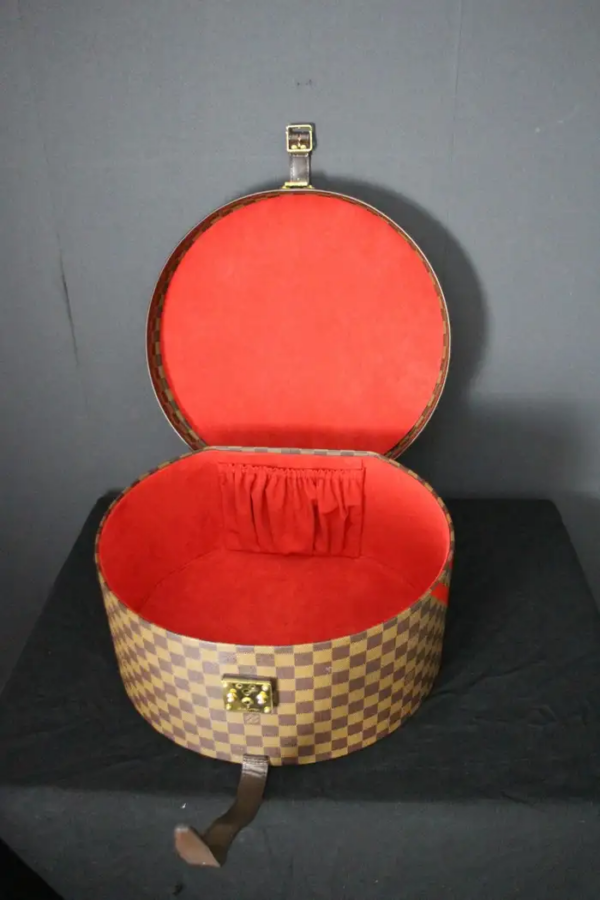 Louis Vuitton boîte à chapeaux