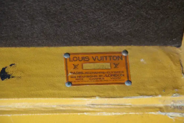 malle Louis Vuitton art déco