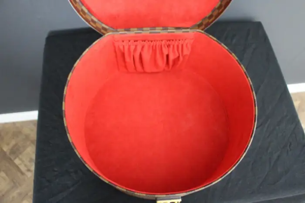 Louis Vuitton boîte à chapeaux