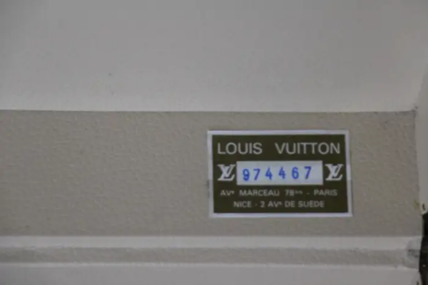 Valise Louis Vuitton contemporaine