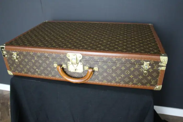 Valise Louis Vuitton du 20ème siècle