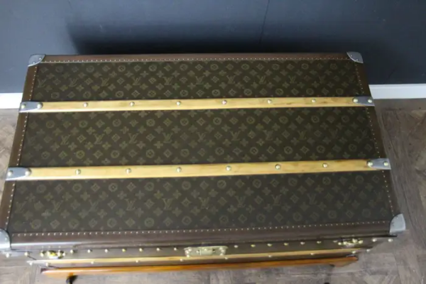 Malle Louis Vuitton cabine