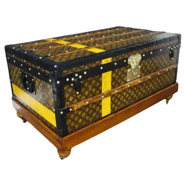 malle Vuitton cabine