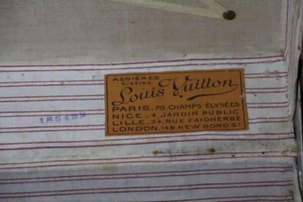malle Vuitton cabine
