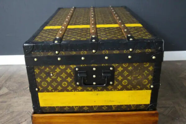 malle Vuitton cabine