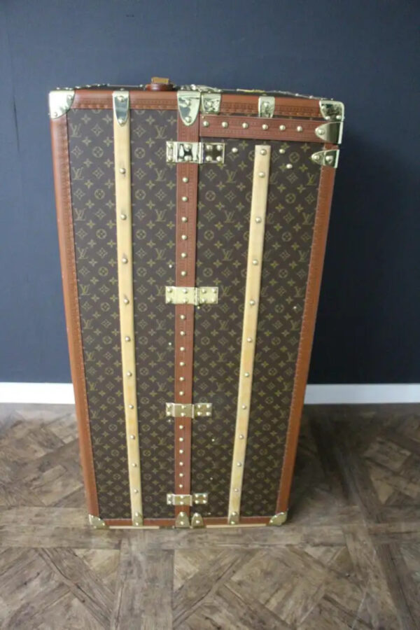 Malle wardrobe Louis Vuitton