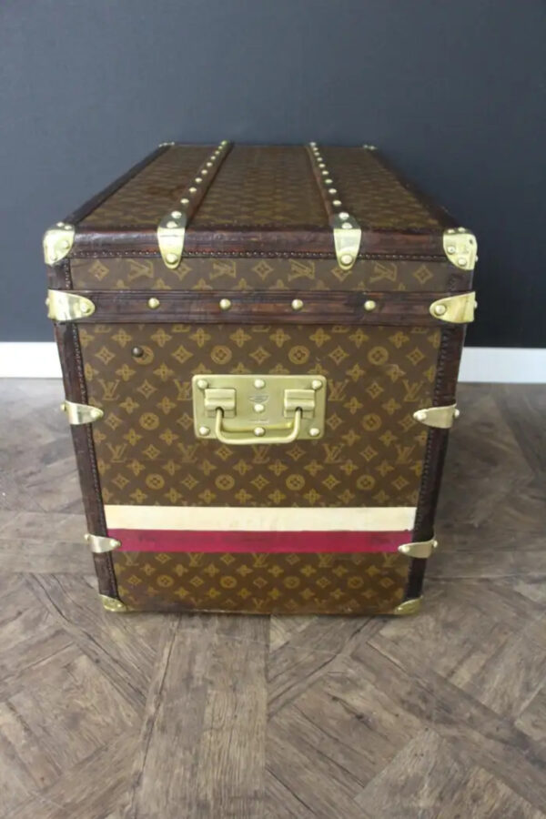 Malle Louis Vuitton ancienne en toile