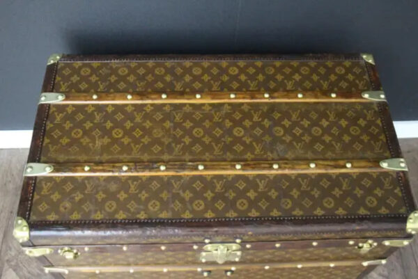 Malle Louis Vuitton ancienne en toile