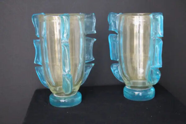 vases en verre bleu turquoise